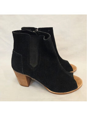 Women's TOMS Black Perforated Peep Toe Ankle Booties Size 9